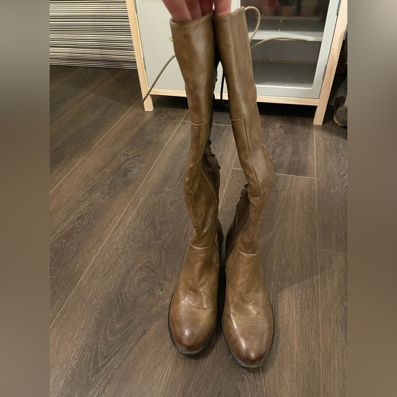 Boots - Picture 1 of 3